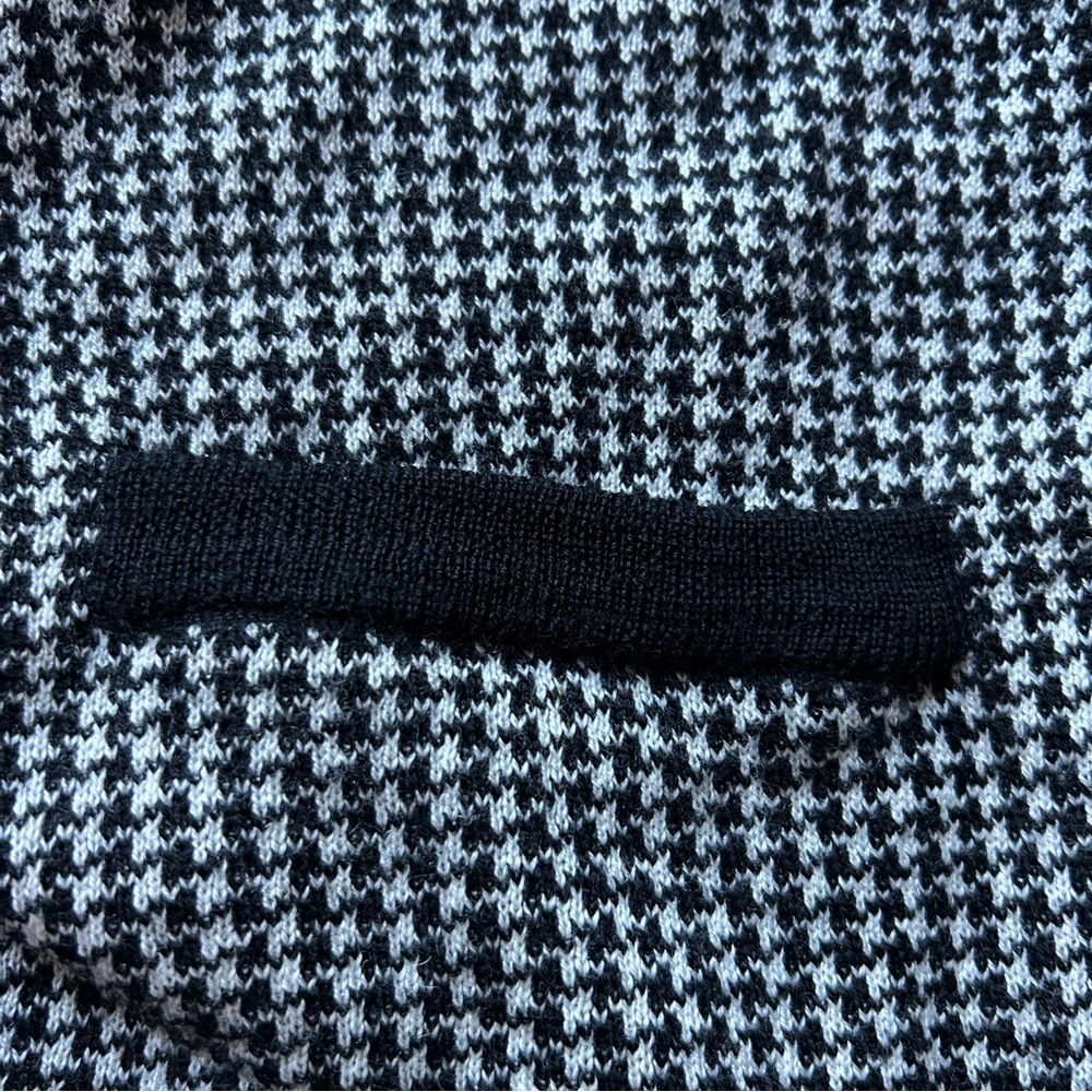 100% wool vintage cardigan- black and white houndstooth- jaeger- small - Picture 8 of 16